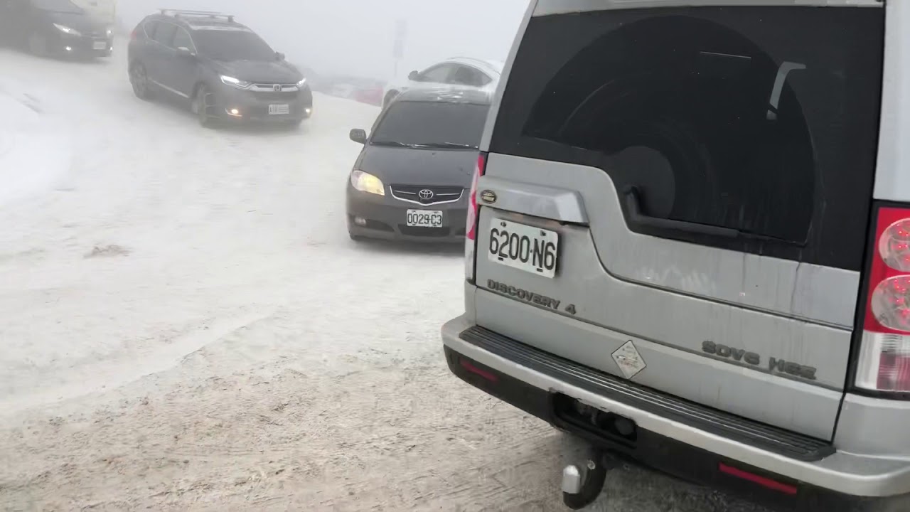 臺灣追雪團 下坡打滑