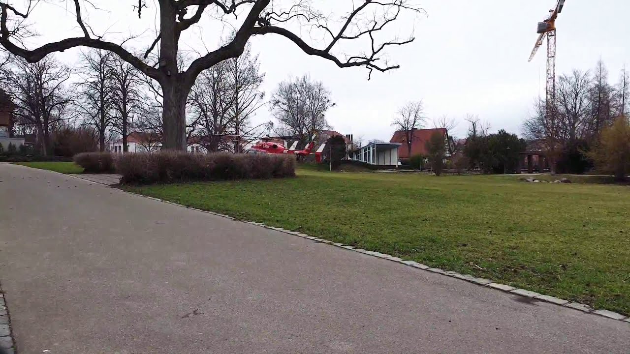 Hubschrauber startet im Stadtgarten Kornwestheim