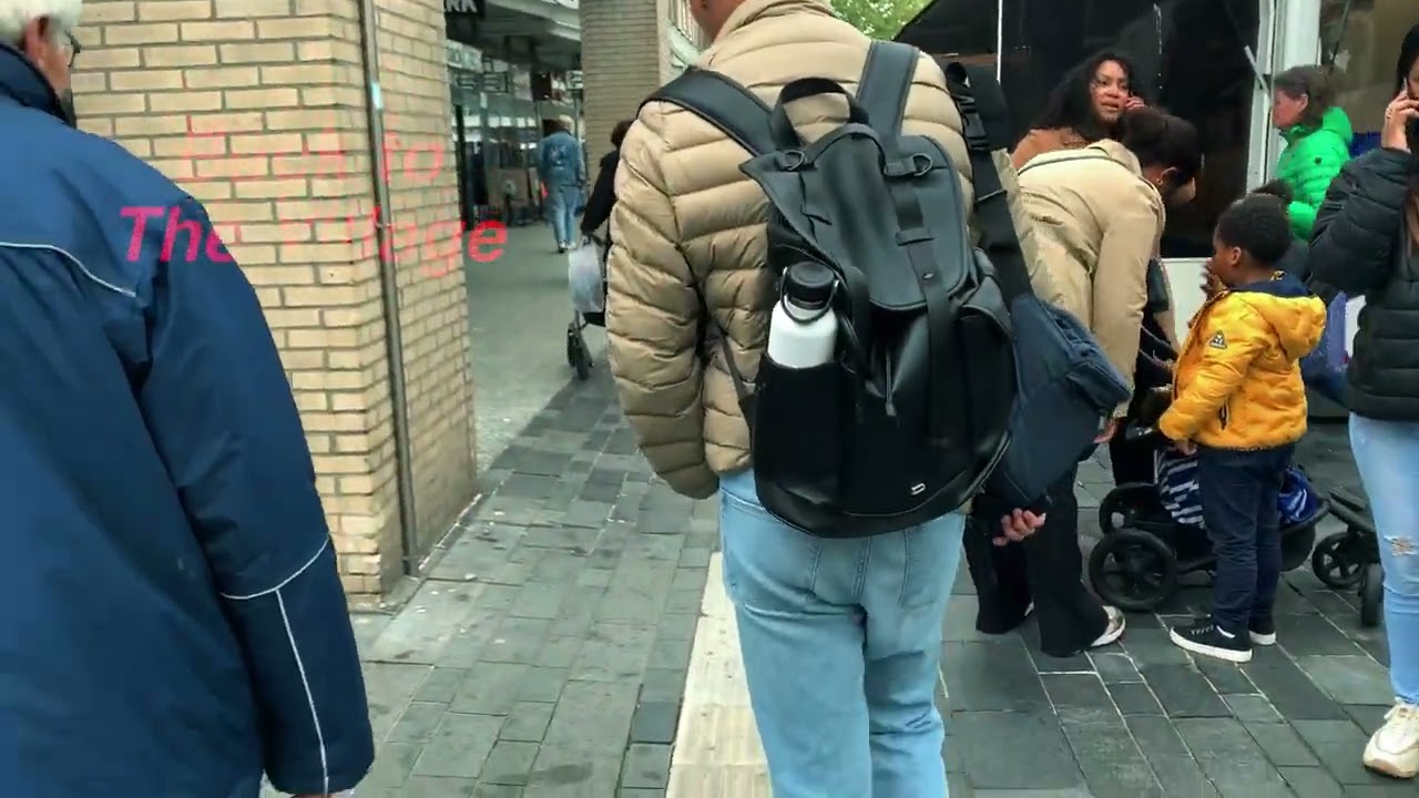 JALAN JALAN DI KOTA ALMERE BELANDA