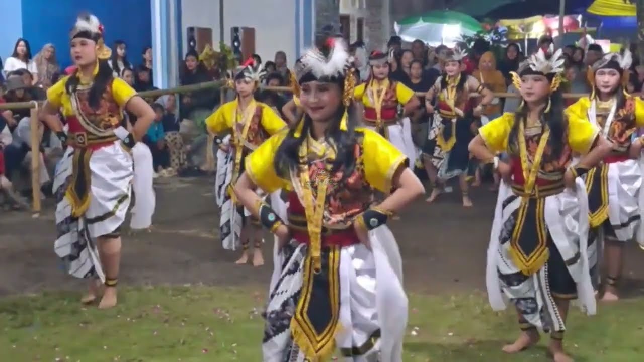 Jathilan putri playon.turonggo Seto 
