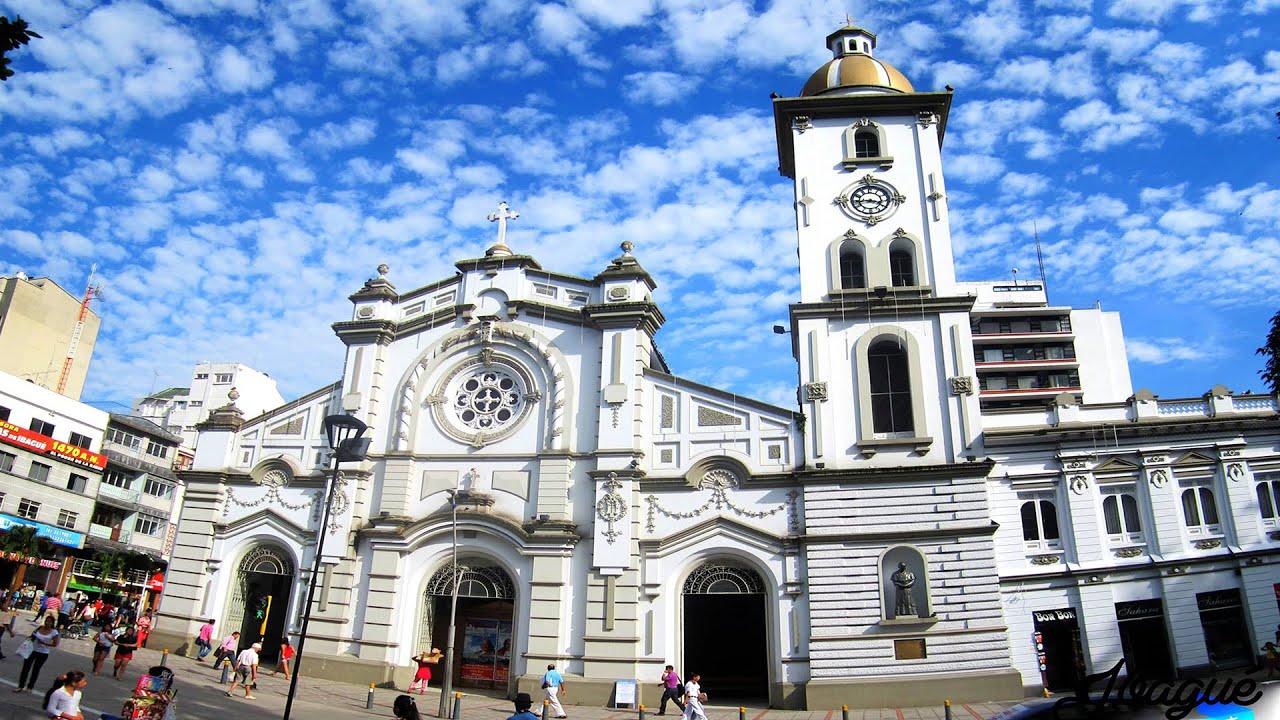 IBAGUÉ, COLOMBIA - CAMINANDO POR EL CENTRO DE LA CIUDAD