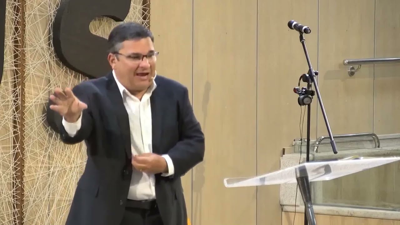Semelhantes a Jesus - Um Alvo e Um Desafio. Hebreus 12:1-3.