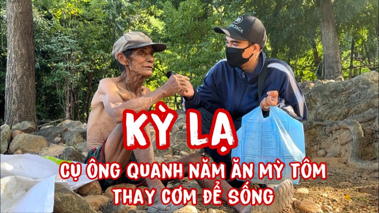 Kỳ lạ Cụ ông có sở thích ăn mỳ tôm..không thích ăn  cơm ….!