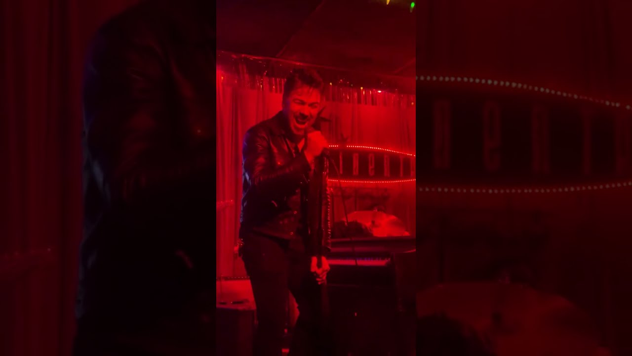 Mare Befort / roll _with _mary is live!