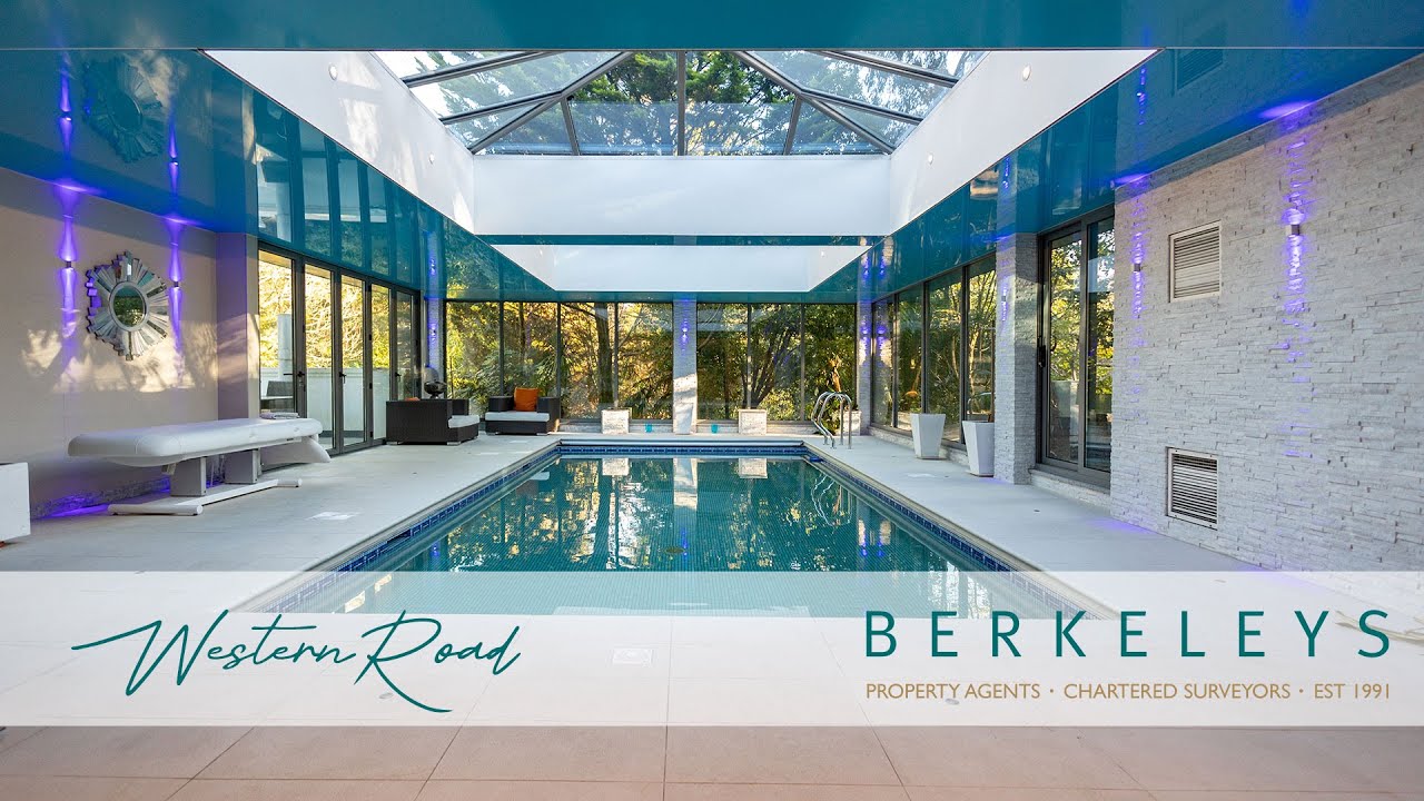 Western Road, BH13: A luxurious and stylish coastal home that’s perfect for entertaining