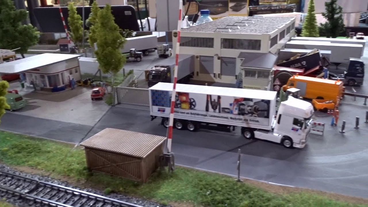 (Faller) -Car System Autos/Vrachtwagens# Magnorail Fietsen /bromfietsen/varende bootjes Div Systemen