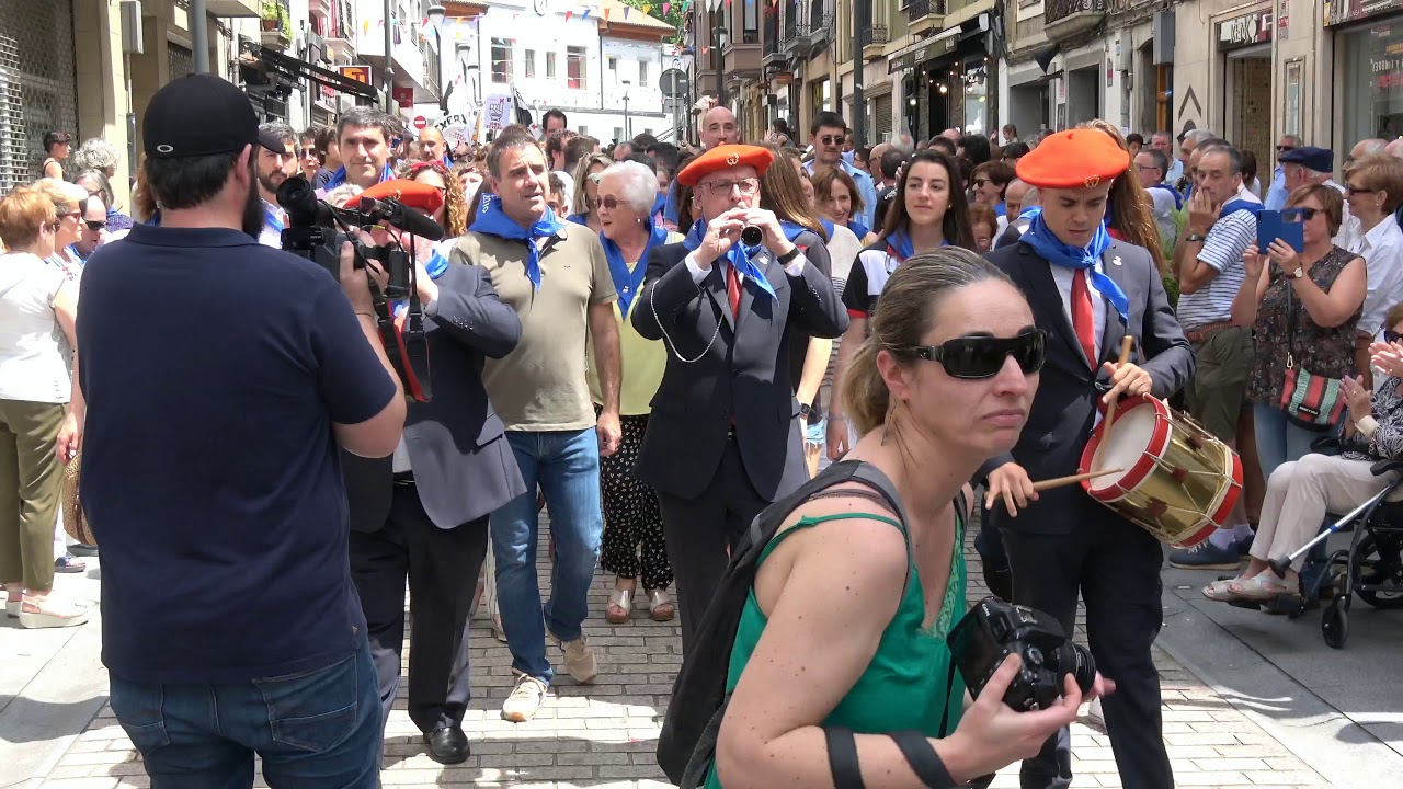 EIBAR 23 6 2019 RECIBIMIENTO A LOS DULZAINEROS ( Alberto )