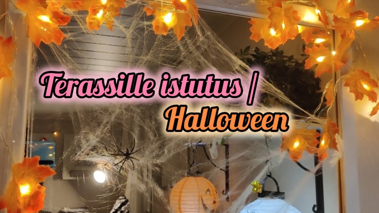 Terassille tekokukkaistutus / Vietetään Halloweenia
