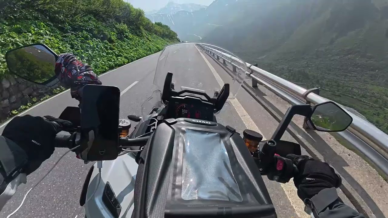 Sezer Saykal - İsviçre - Triumph Tiger 1200 GT