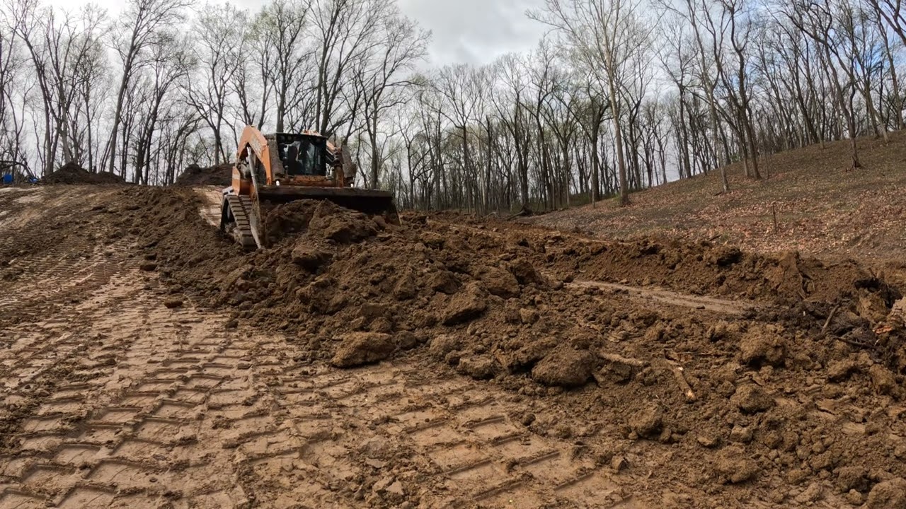TV620B pushing dirt