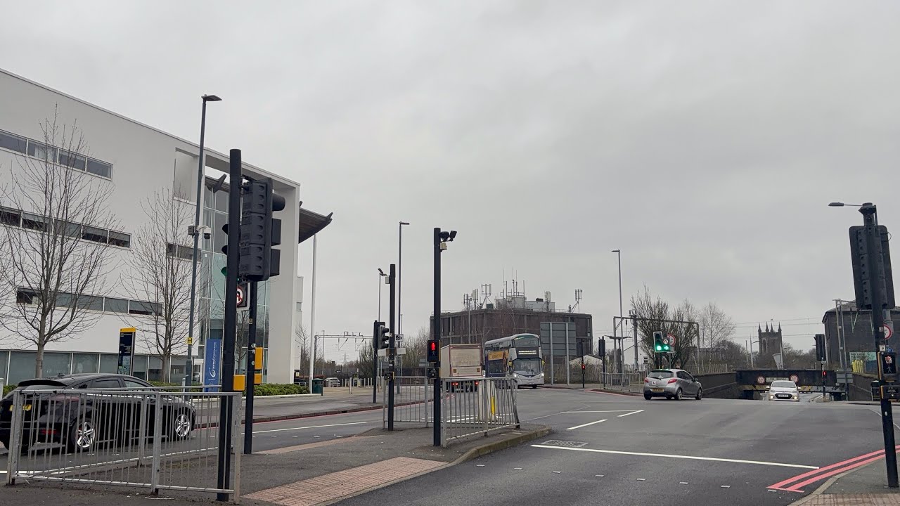 4519 Siemens Helios CLS Puffin Crossing in A52 Leek Rd, Glebe St, Station Rd in Stoke on Trent