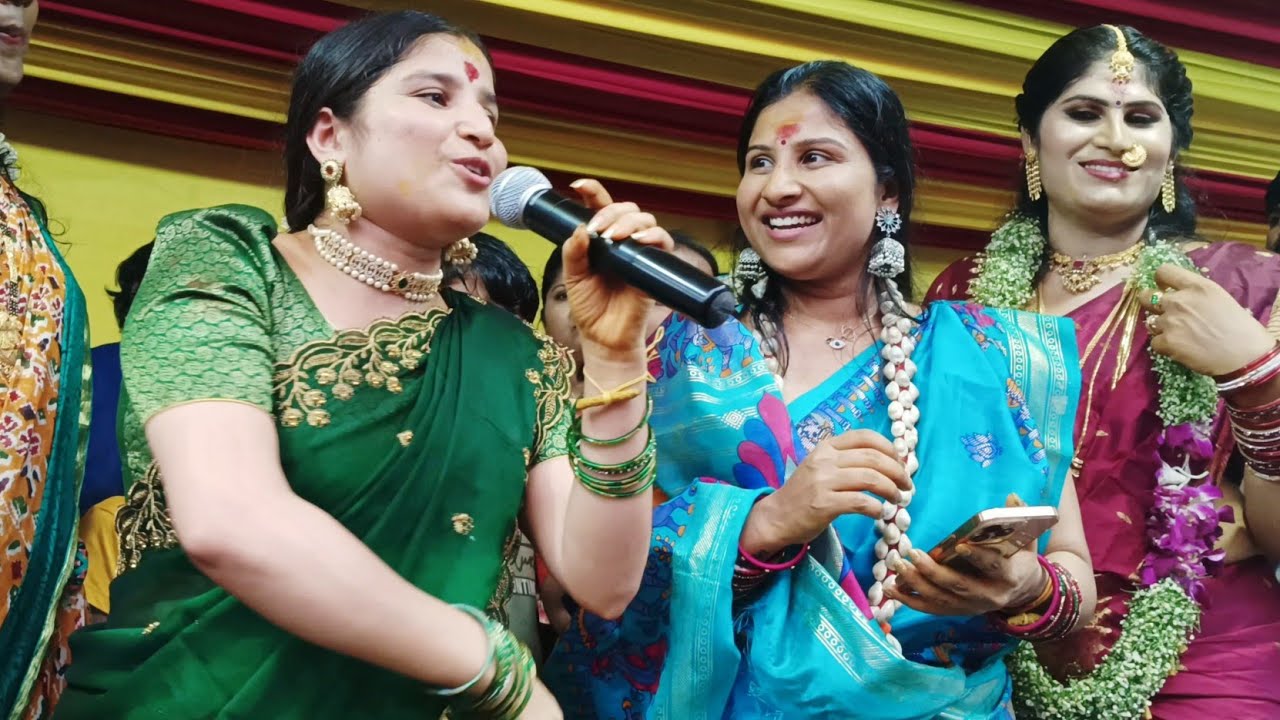 Singer Mangli Teenmar Dance at Secunderabad Bonalu 2024 | Mangli Bonam 2024 | Indravati Chauhan