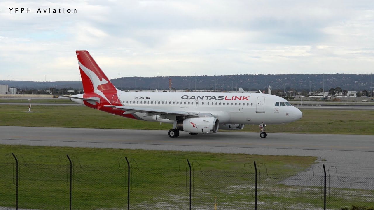 The Network fleet - QLink A319, A320 and F100 action on RW03 at Perth Airport (YPPH).