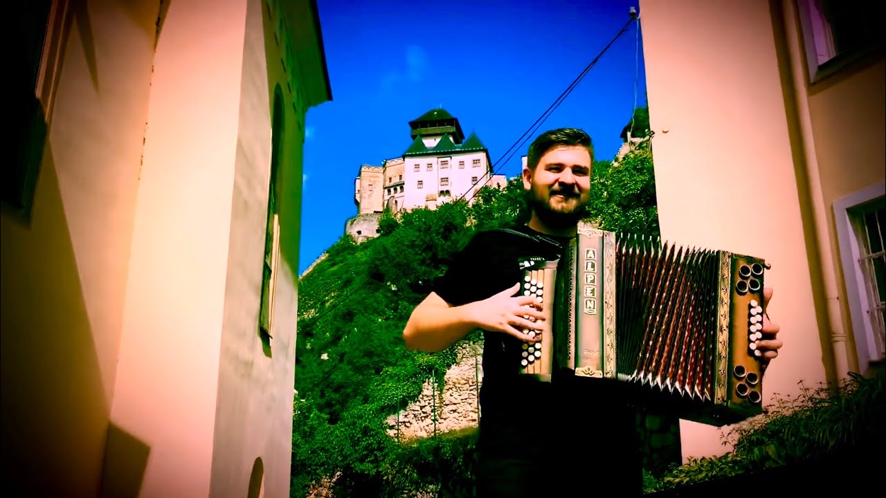 Neďaleko od Trenčína , Ešte vínko nevykyslo ; Patrik Kováč