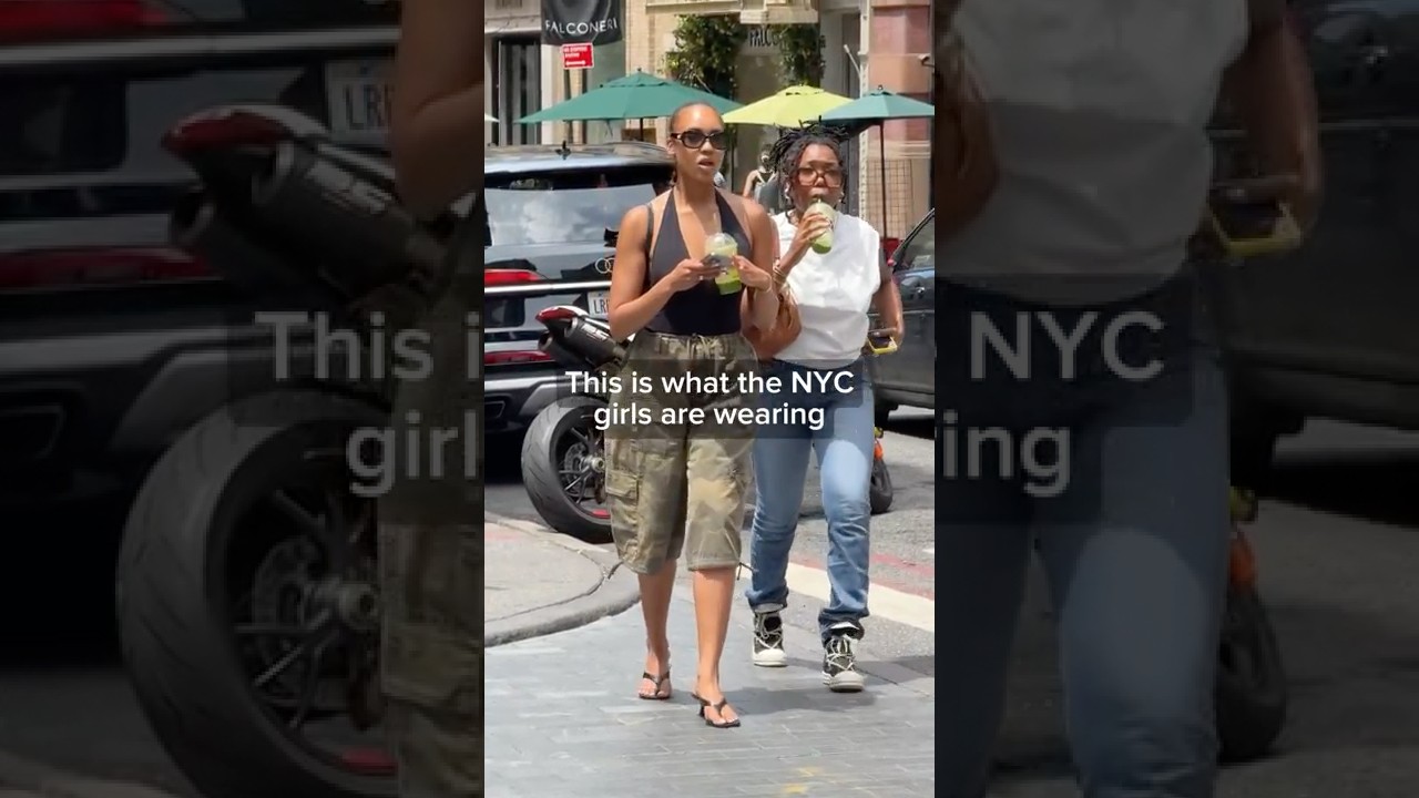 Does NYC have the best street style? #streetstyle #fashiontrends #nycfashion #streetchic