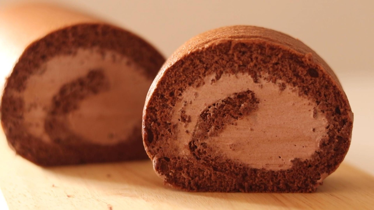 【材料5つだけ！】ふわふわしっとり♡チョコロールケーキの作り方／Soft and Fluffy Chocolate  Swiss Roll recipe