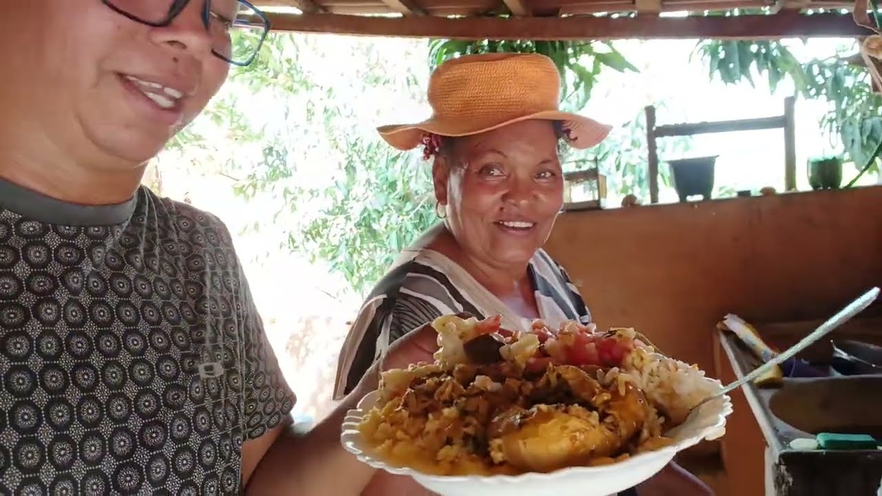 O almoço de hoje foi buchada com arroz