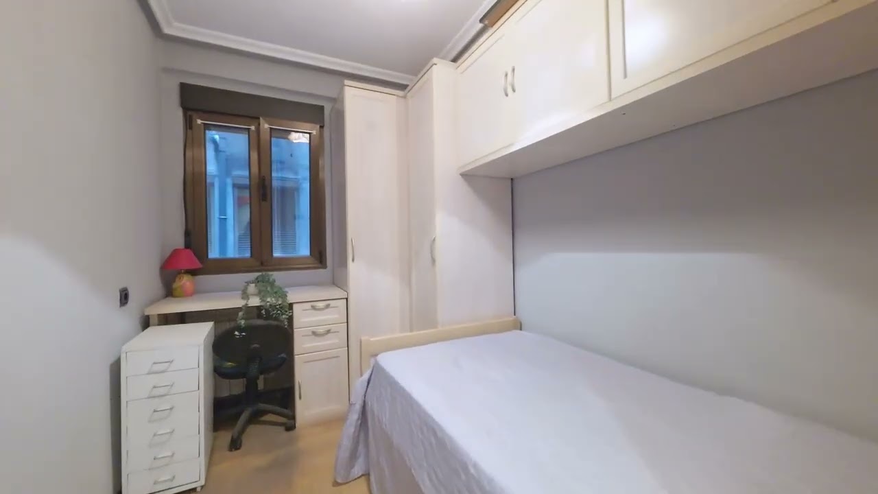 Piso en Venta en Calle Doce de Octubre, Mieres