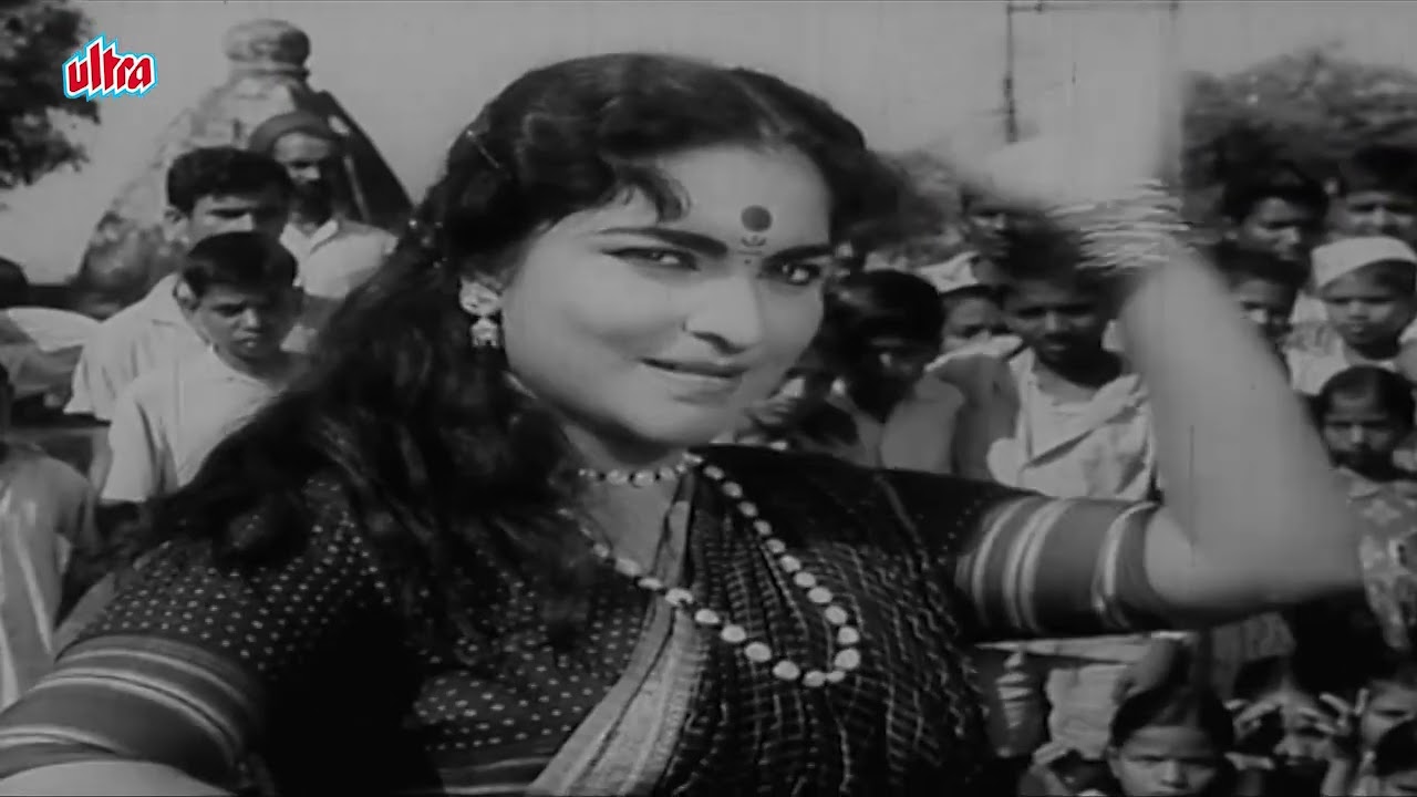 Nachto Dombari Song HD | नाचतो डोंबारी | Kela Ishara Jata Jata | Old Marathi Songs
