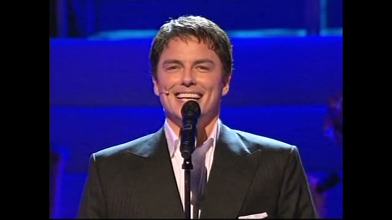 John Barrowman Begins & Ends the 'Royal Variety Performance' 12th Decr 2006