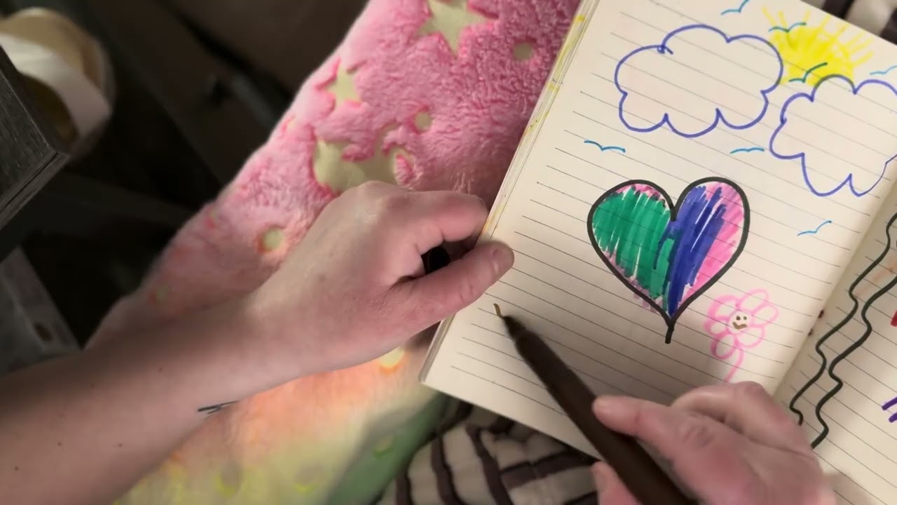 ASMR | Organizing my child’s markers | page flipping #asmr #beginner 