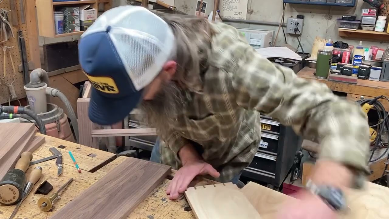 Make a dovetail drawer with Mark Whitley Studio