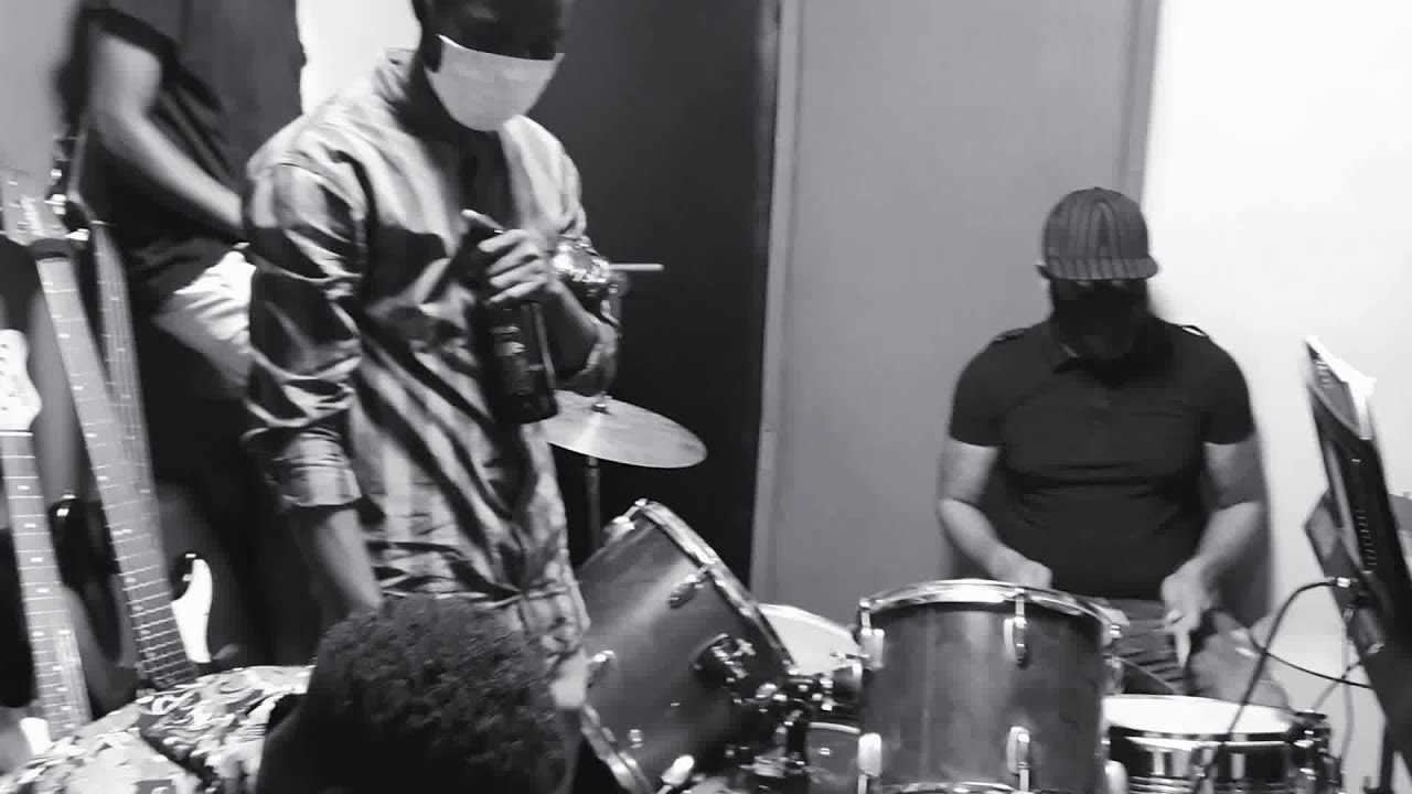 Genesis Music ( Ensayos)