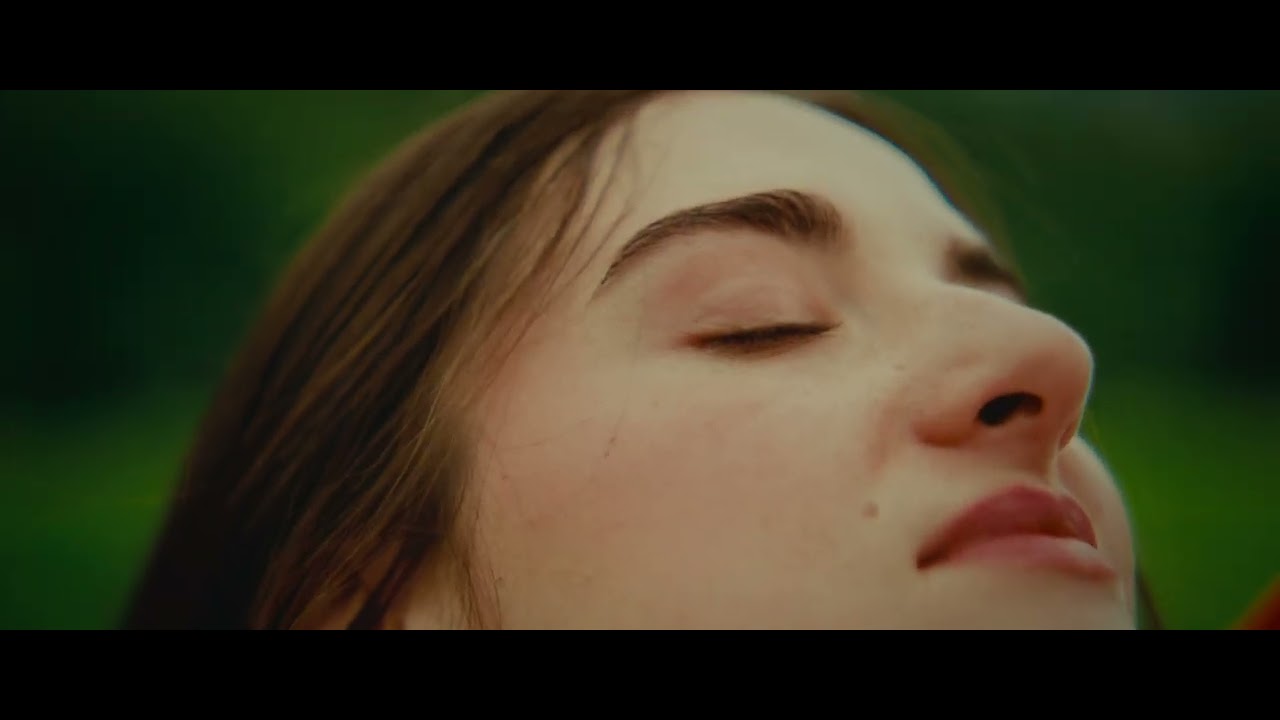 Ada Morar - Și eu, și trandafirii (Official Visualizer)