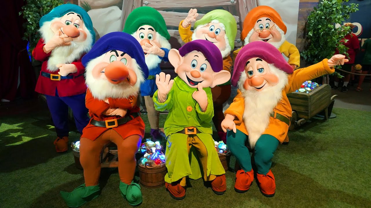 Seven Dwarfs Meet & Greet Returns To Mickey's Not-So-Scary Halloween Party 2023 - Storybook Circus