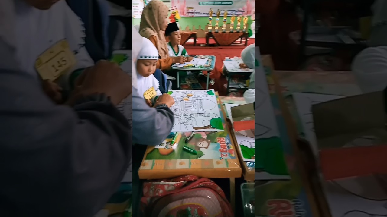 Lomba Mewarnai Mamamia di MI Miftahul Ulum Jatinom