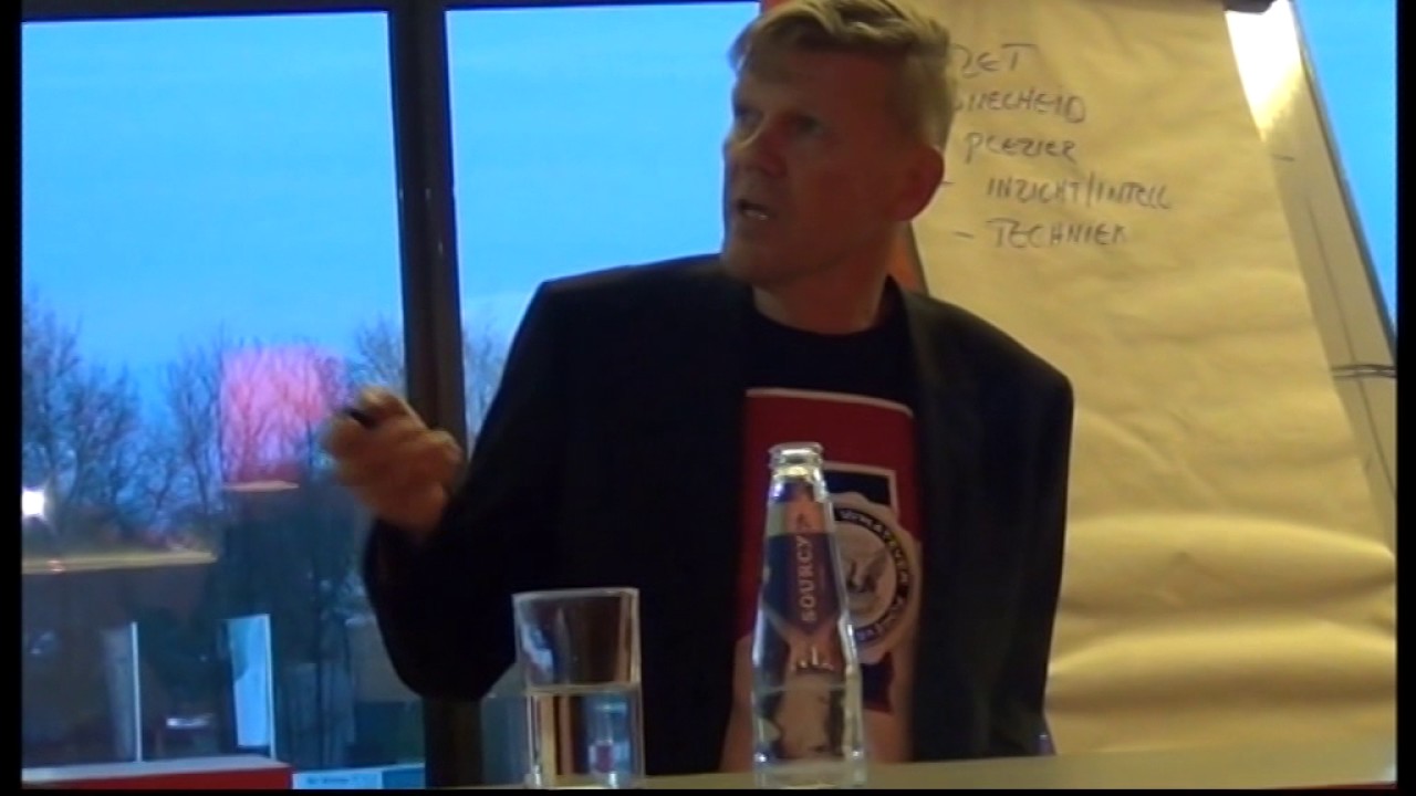 Samenvatting   Impressie :    Talentenherkening presentatie doorMichel Jansen  FC Twente  4 03 2