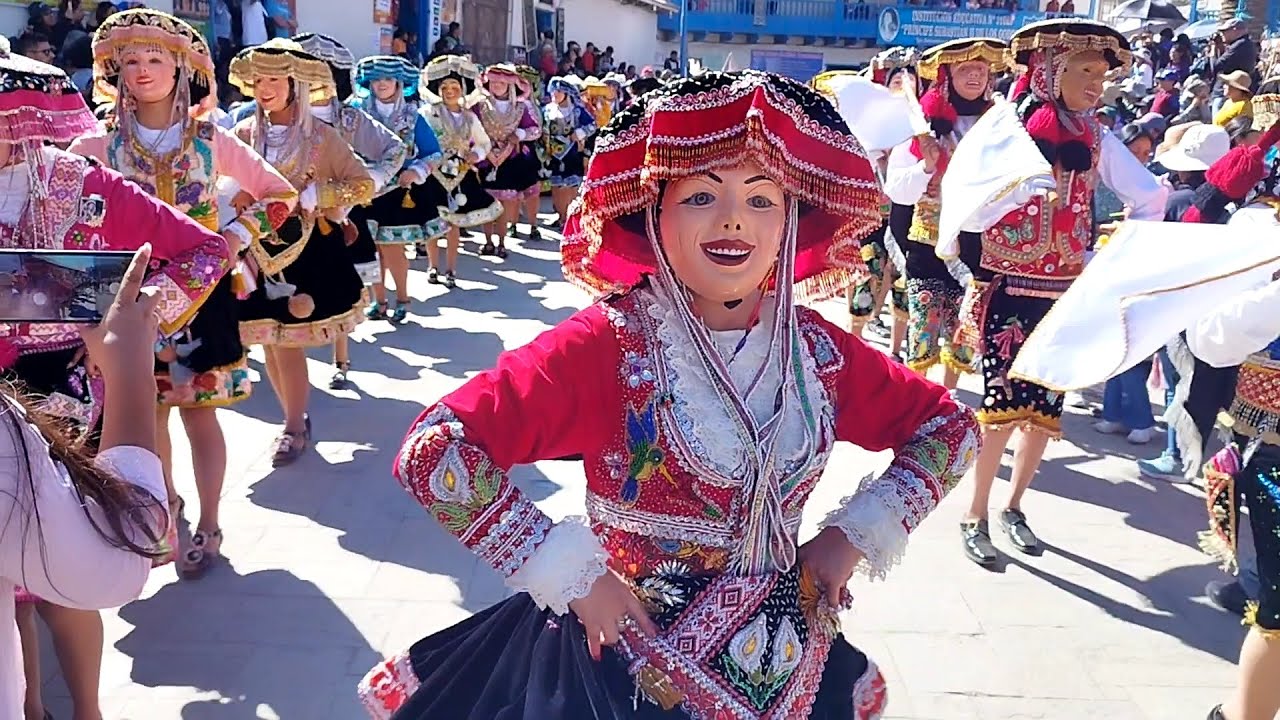 Festividad Mamacha Carmen entrada de Danzas Paucartambo Cusco 2023