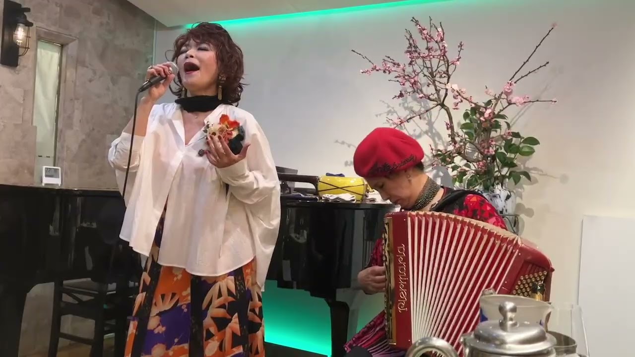 薔薇色の人生 La vie en rose/ 浜砂伴海 Tomomi HAMASUNA