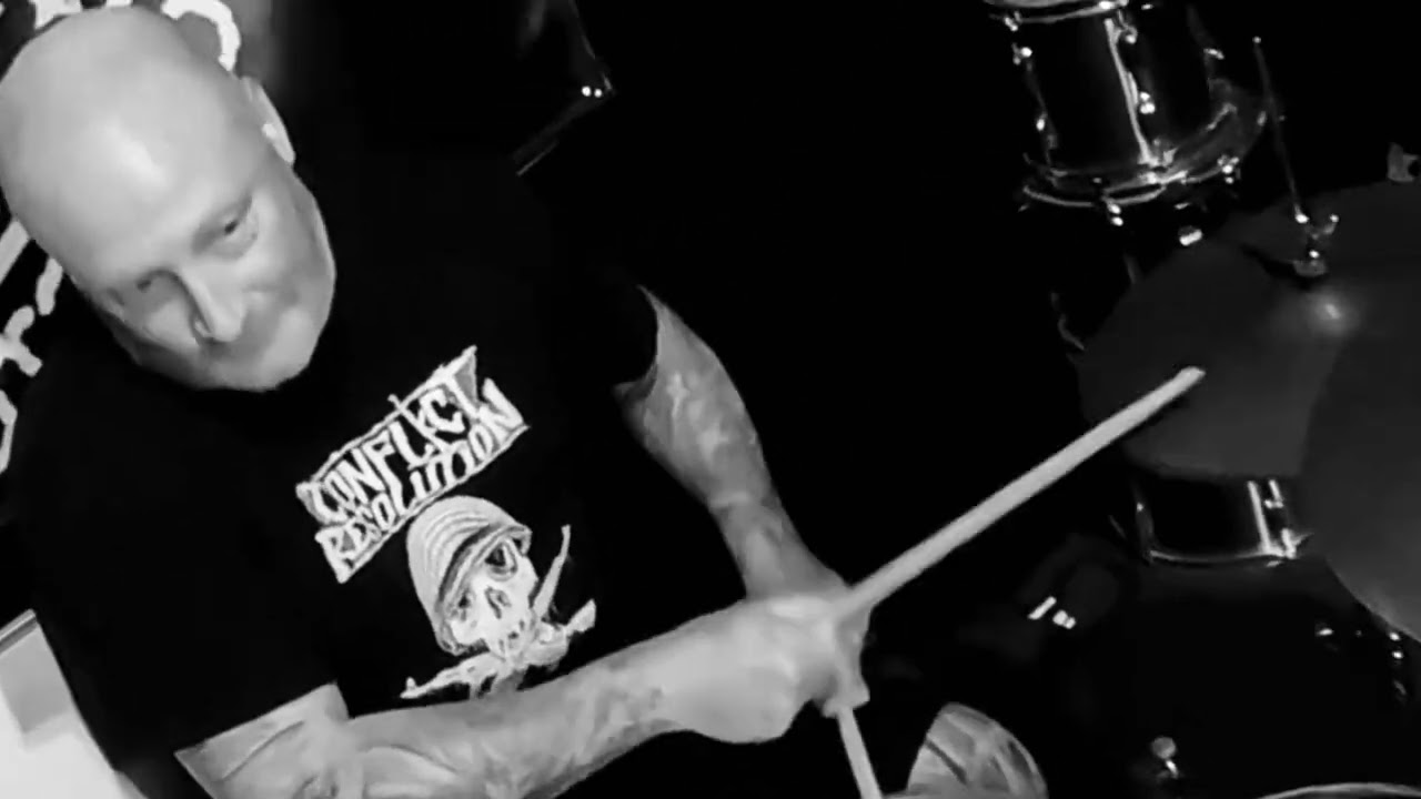 Pracy be like: GET THRASHED FOOS!!! #conflictresolution #azthrashpunk #azhardcore #azpunk