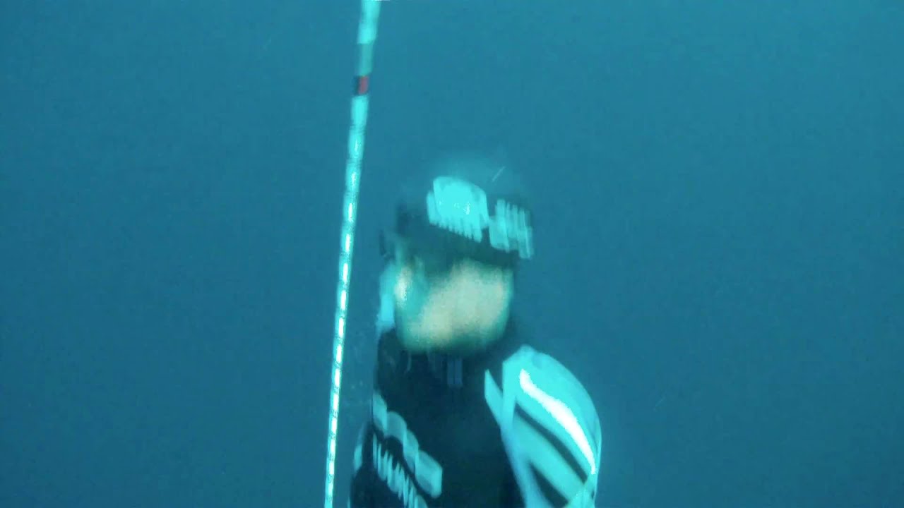 William Trubridge - Dec 12th 2010 - 100m World Record CNF Freedive - Surfacing Video