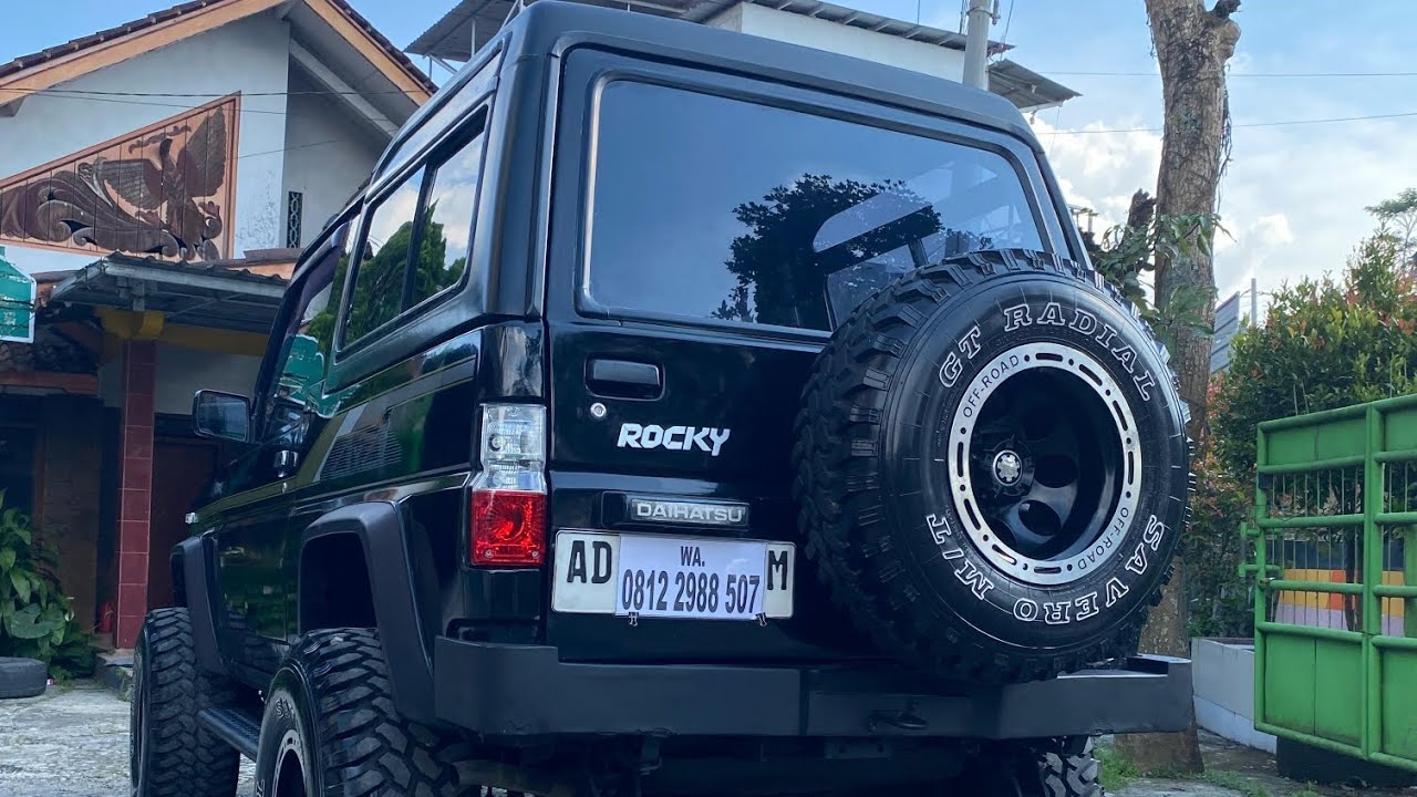TAFT ROKY  4 X 4  DIESEL SOLAR  TH 94  SIAP PAKAI , Surat lengkap di salatiga