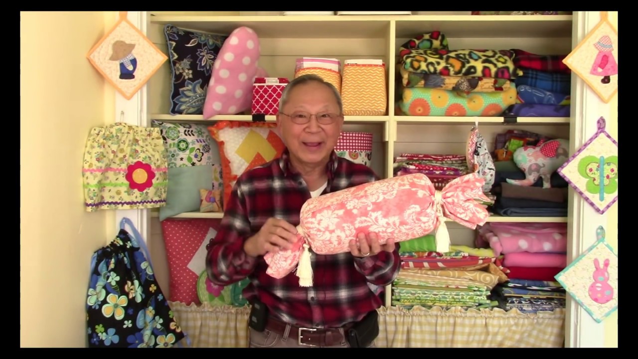 5 Minute Pillow | The Sewing Room Channel
