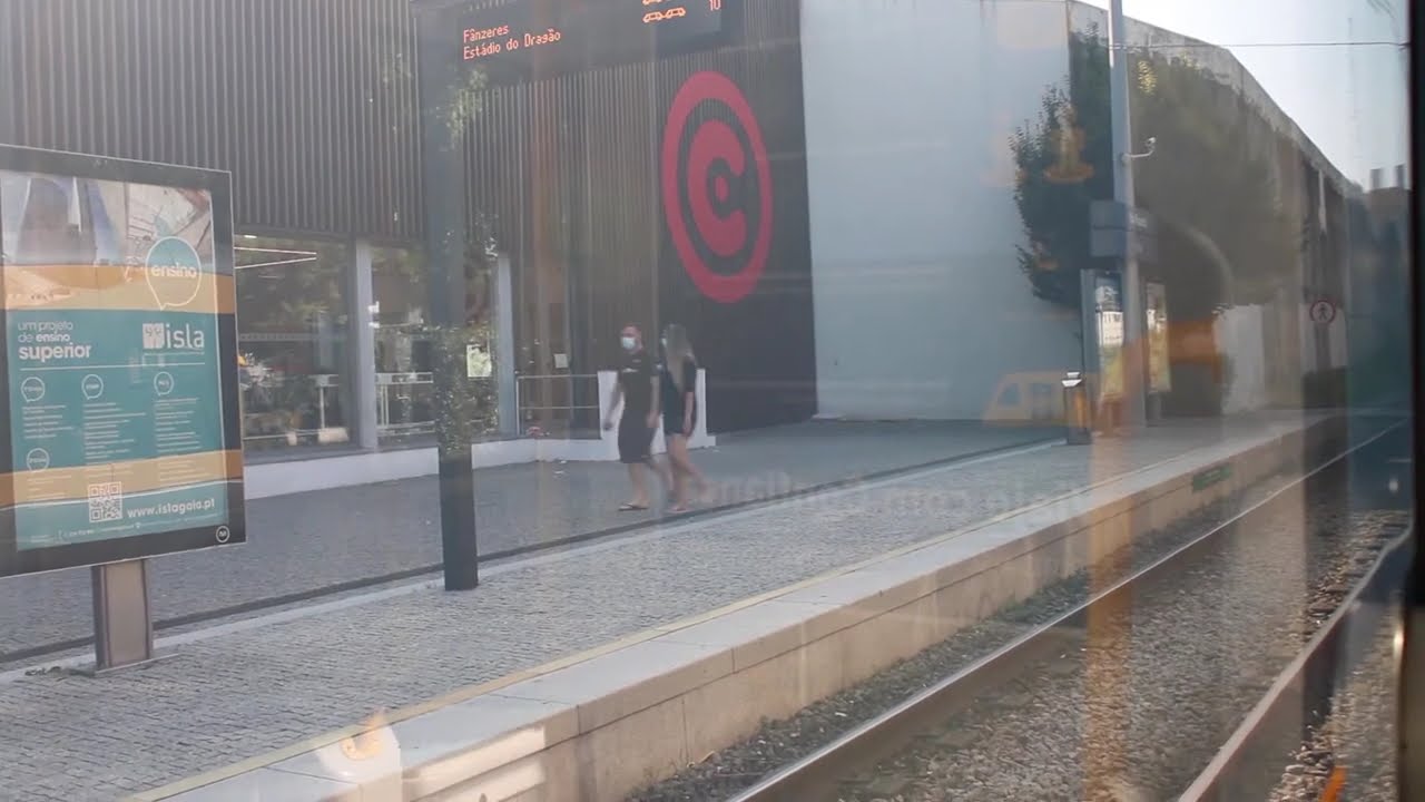 Metro do Porto Bombardier Eurotram MP 030 + 022 - Linha E Trindade - Aeroporto (Airport)