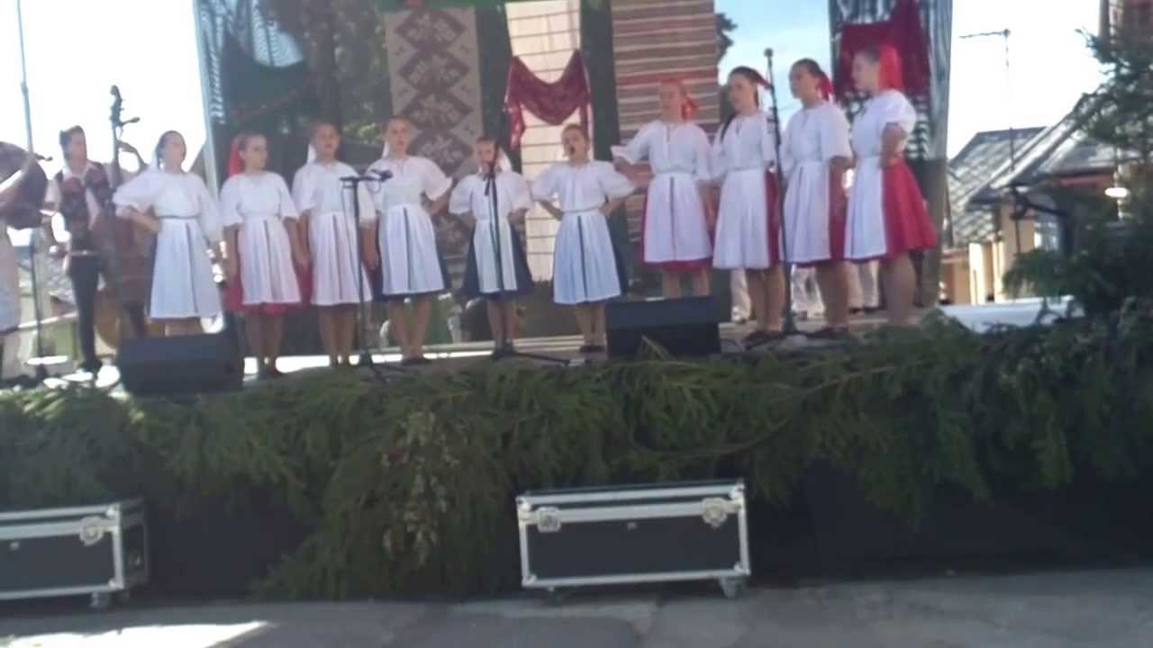 Traditional Folk Dancing, Por&aacute;č Slovakia