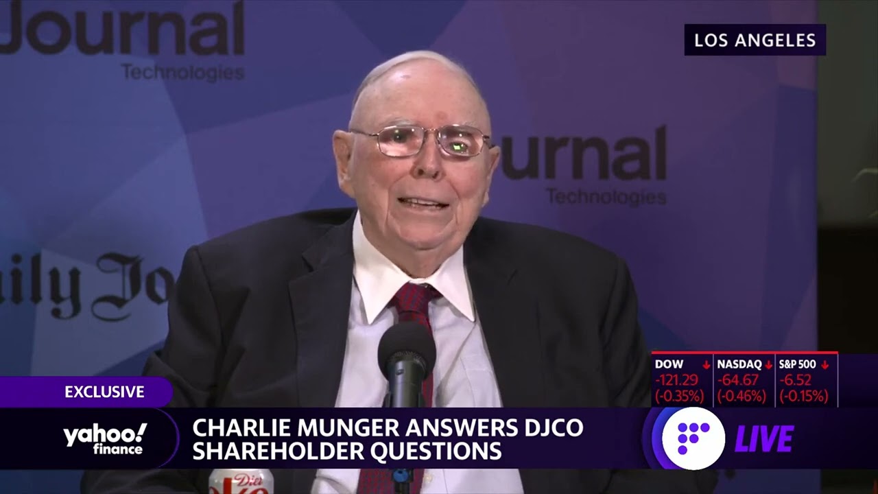 Charlie Munger  about the US deficit and debt (DJCO 2022)