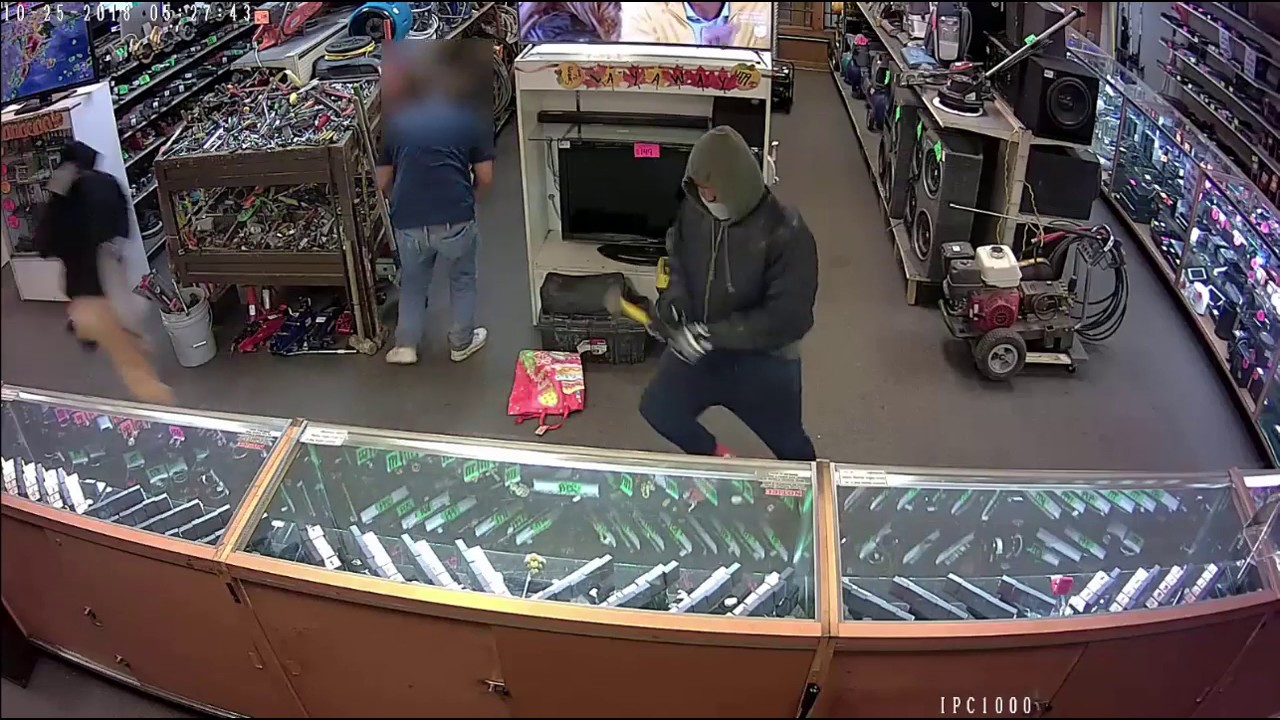 Aggravated Robbery  HPD case #1348695-18  9725 Bissonnet