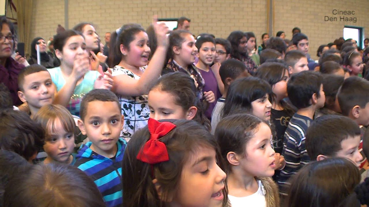 Optreden Aliyah voor leerlingen van Ostadeschool