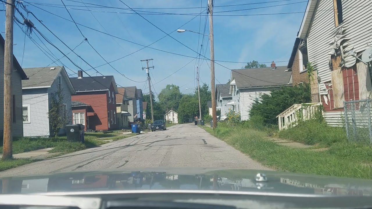 Driving In Cleveland, Ohio Hoods