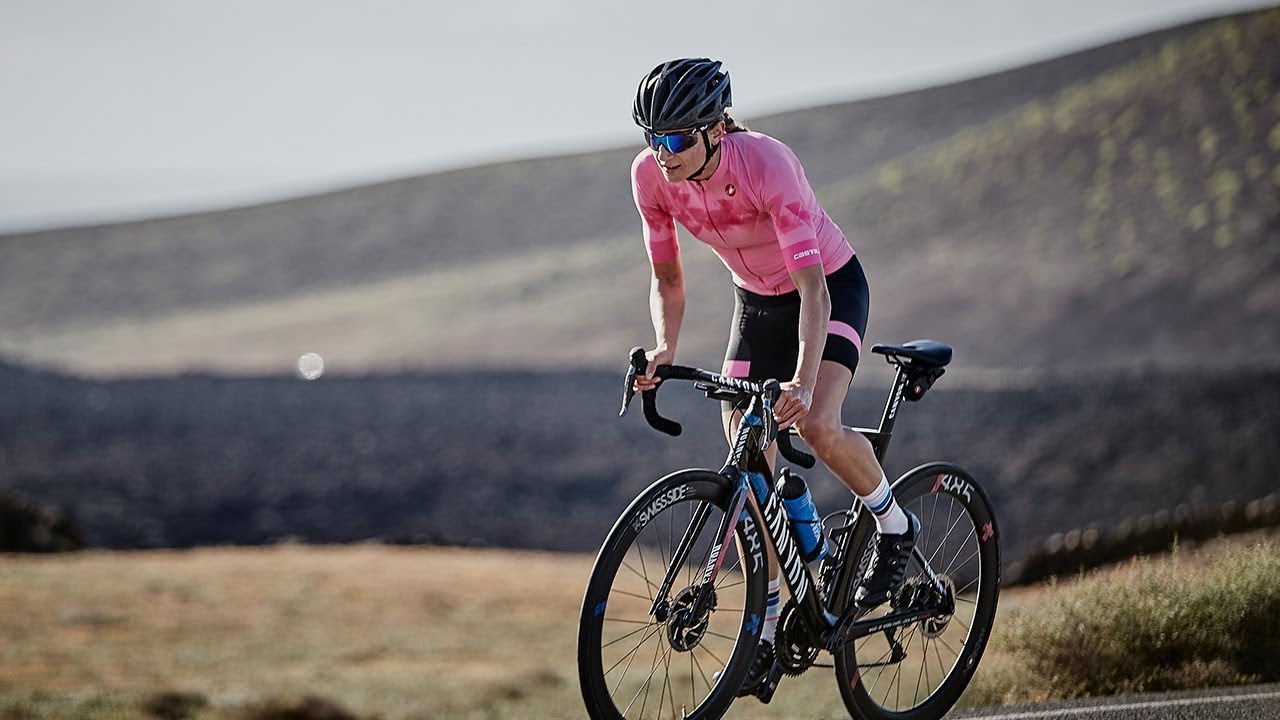 Women Free Aero Race 4 Bibshort and Aero Race Jersey