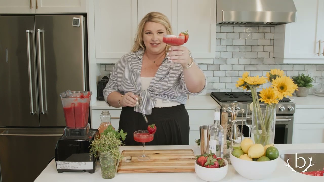 Rachel's Dangerously Good Strawberry Lemonade