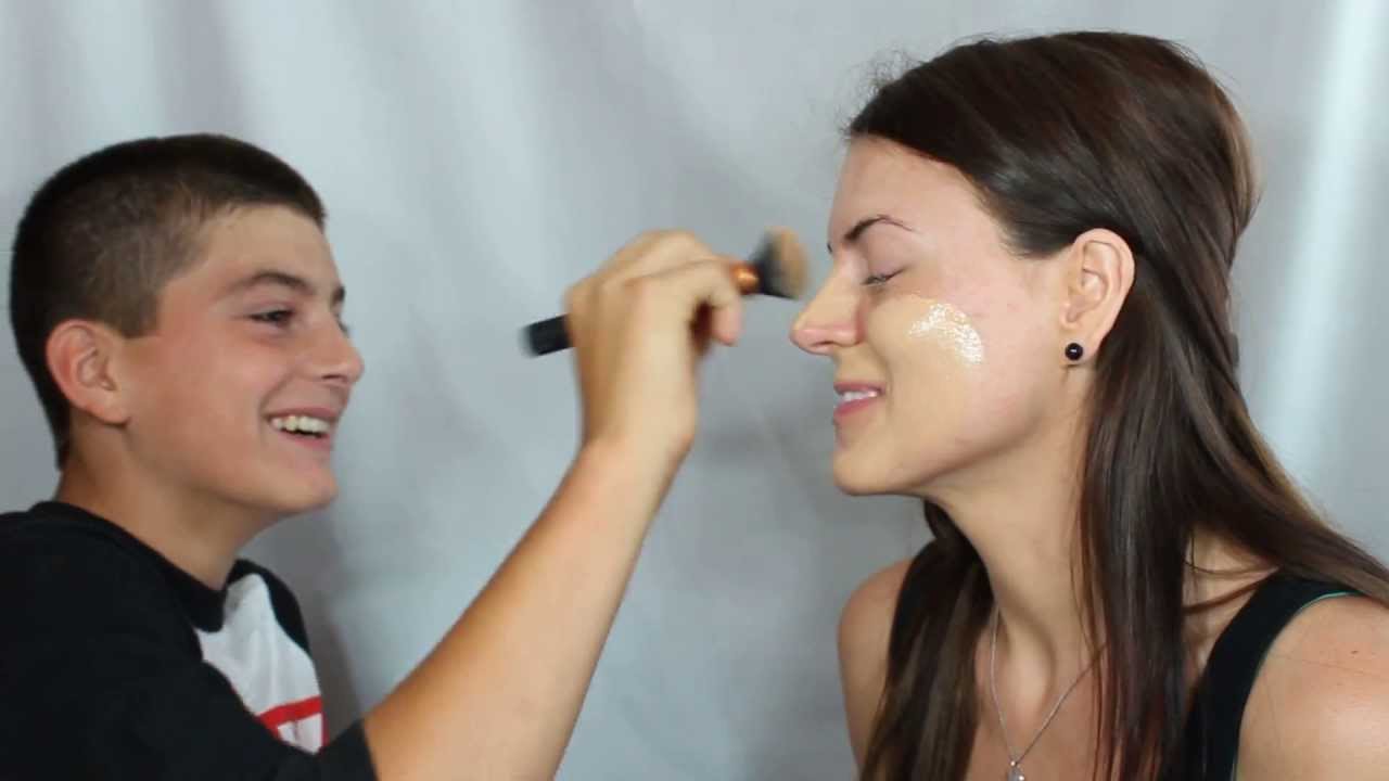Daniel Does My Makeup- Brunette Beauty Blogger
