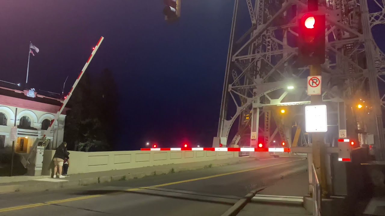 Aerial Lift Bridge On The Half Hour w/ Impatient Driver