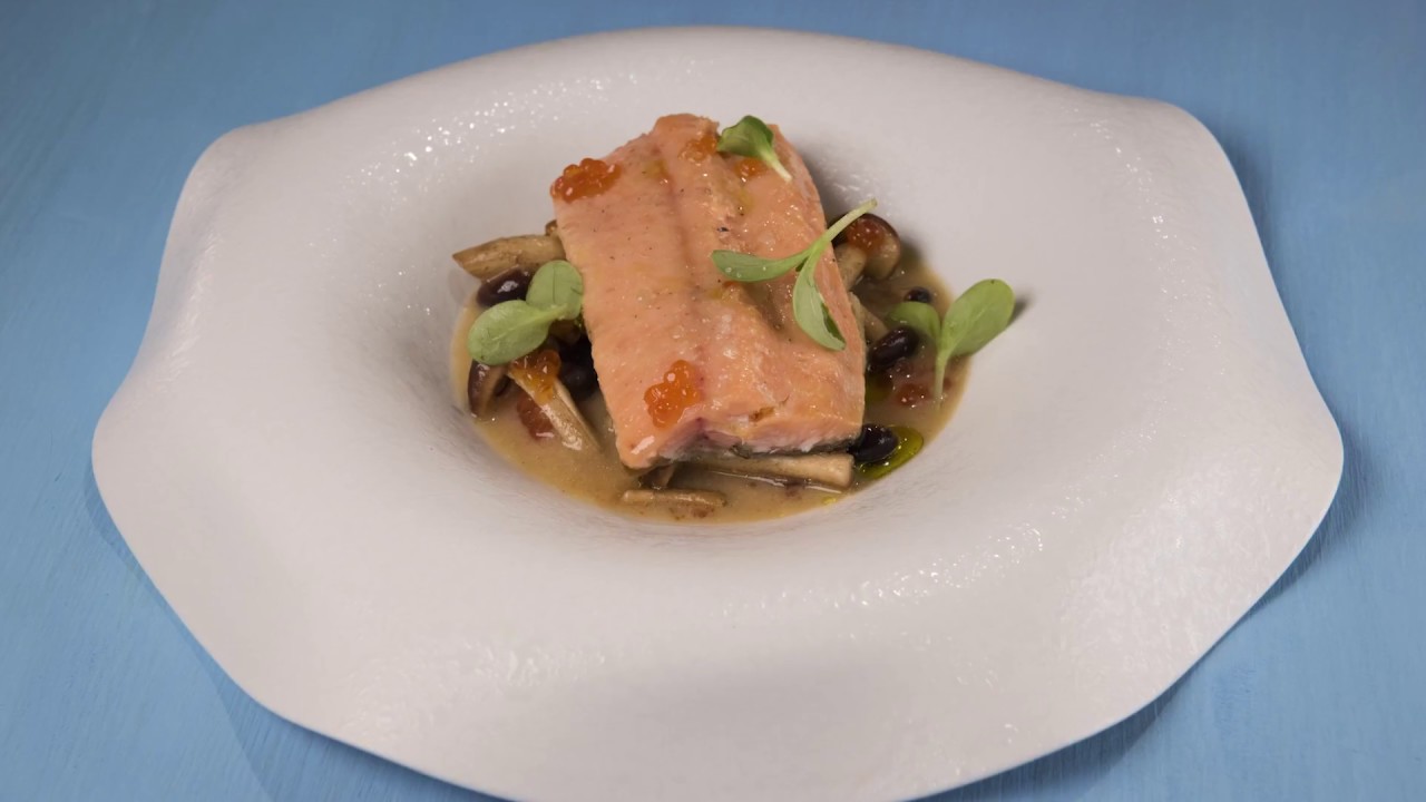 Filetto di trota salmonata in brodo di funghi | Chef Deg | Saporie