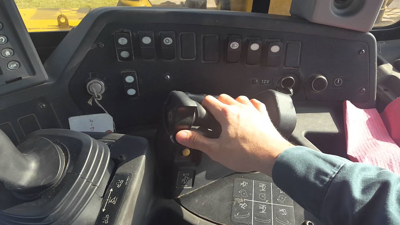 Basic Operation of a Caterpillar Dozer 