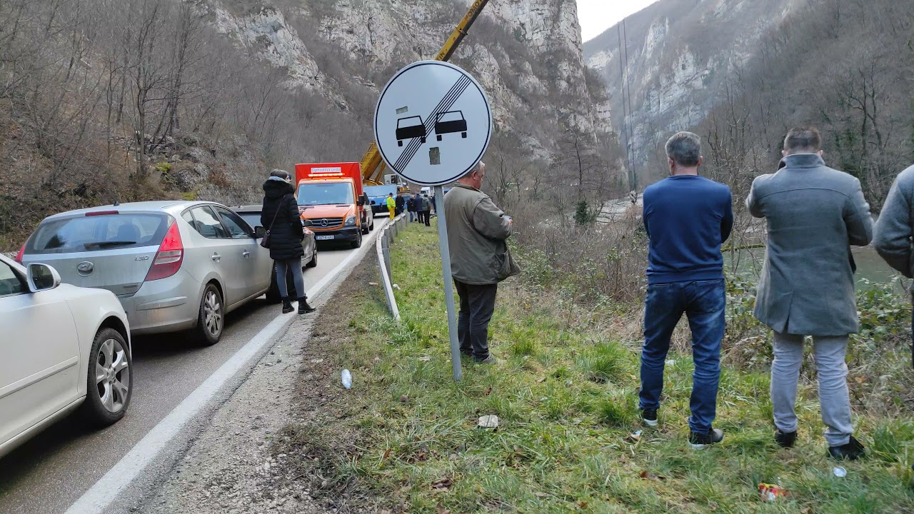 Saobraćajna nesreća kanjon vrbasa Jajce. Vađenje vozila iz Vrbasa.